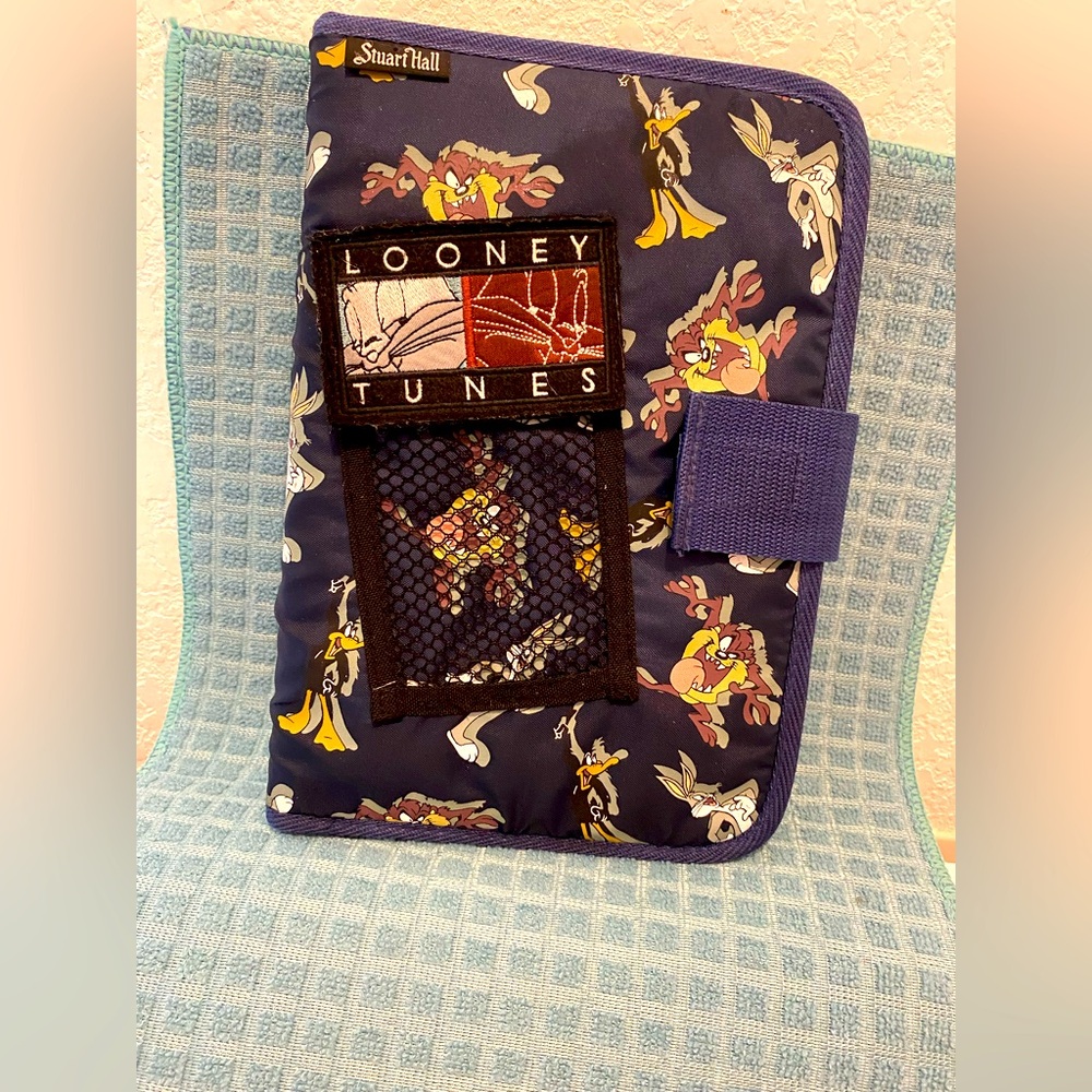 STUART HALL Vtg 90’s “Looney Tunes Fabric Folder” Navy Blue Inside Pockets EUC